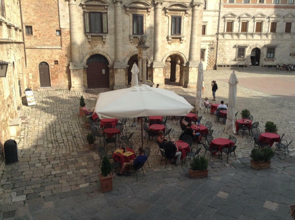 Luxury Apartment Piazza Grande Montepulciano Stazione Buitenkant foto